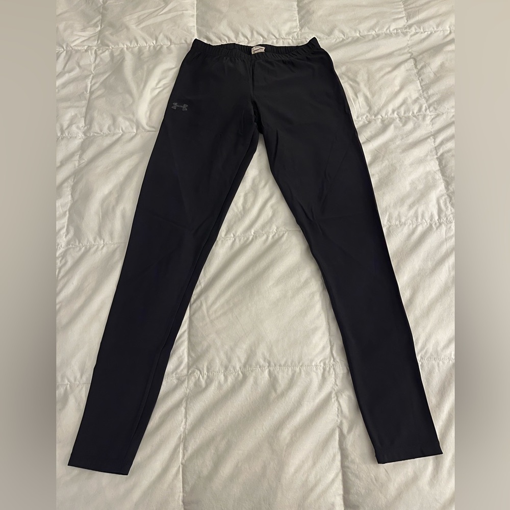 Black athletic leggings Under Armour size medium